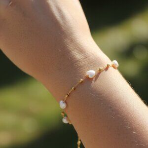 Chic & Stylish Bracelet – A Thoughtful Gift for Women and Girls, DYC1281
